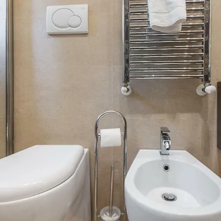 Candia Flat Rome